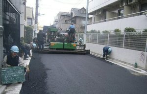 路面舗装並びに掘削復旧工事